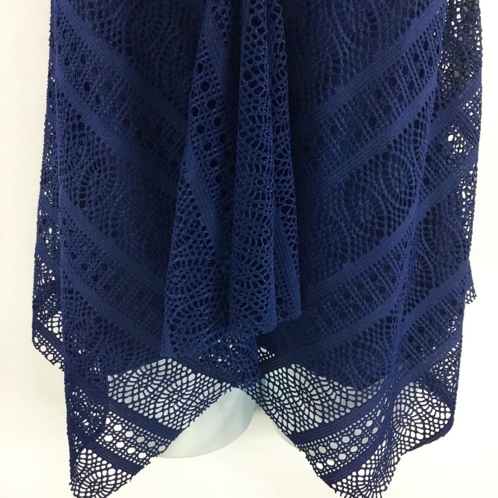 Beach House Kerry Crochet Underwire Tankini Top - Picture 5 of 11